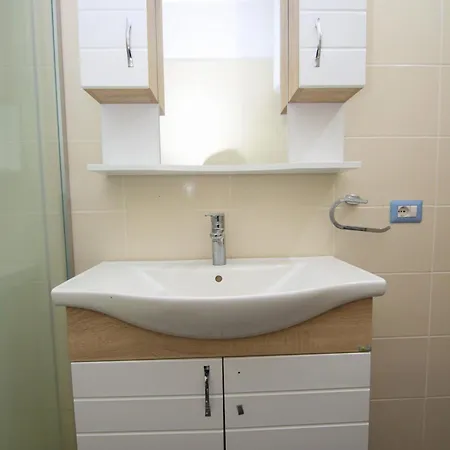 Vlora Holiday Apartments 公寓