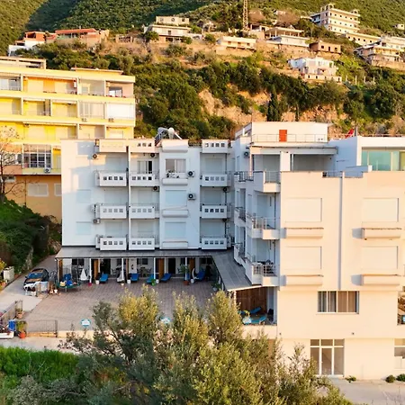 Vlora Holiday Apartments 公寓