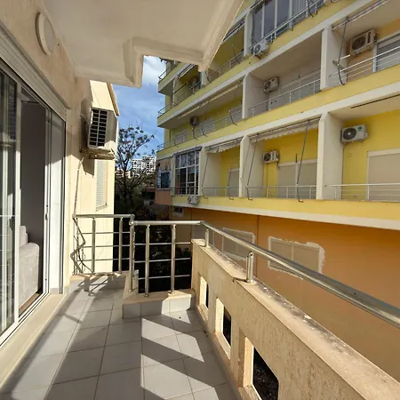 Vlora Holiday Apartments 公寓