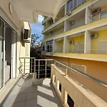 Vlora Holiday Apartments Апартаменты